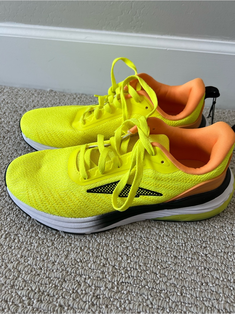 Avia Men's Hypersonic Gel Running Shoes NWT size 8 ~ $20